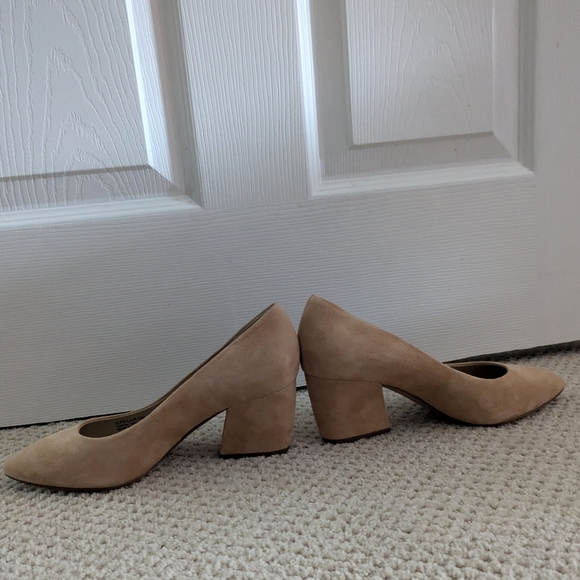 Botkier Stella Suede Pumps in Sand - Block Heel Pointed Toe Nude Heels - Picture 3 of 12
